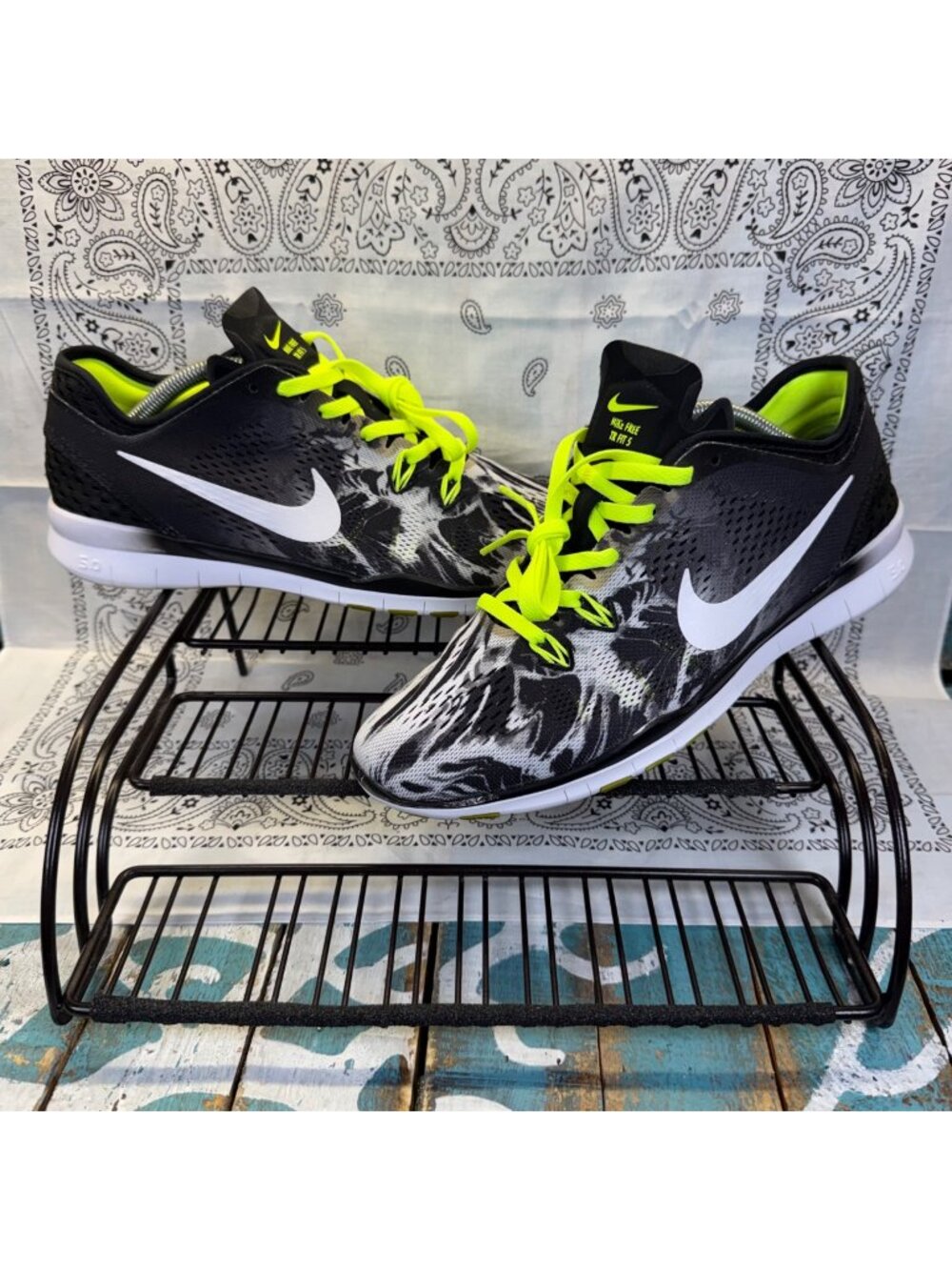 Nike Free 5.0 704695-014 Black Volt White Womens Size 8.5 Running Shoes